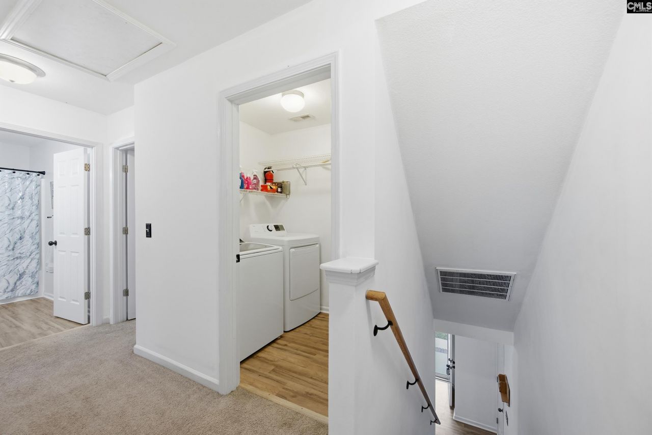 492 Denman Loop Photo 24