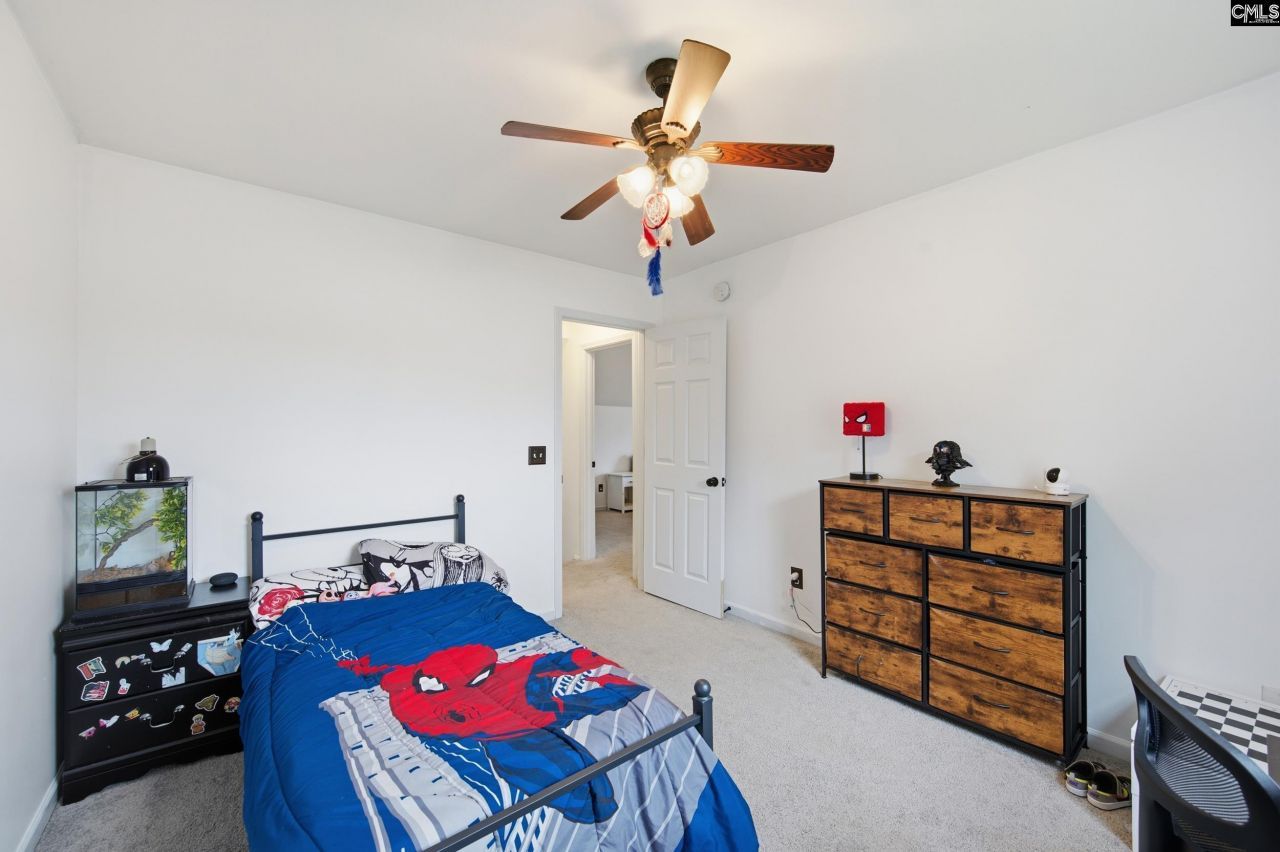 492 Denman Loop Photo 27