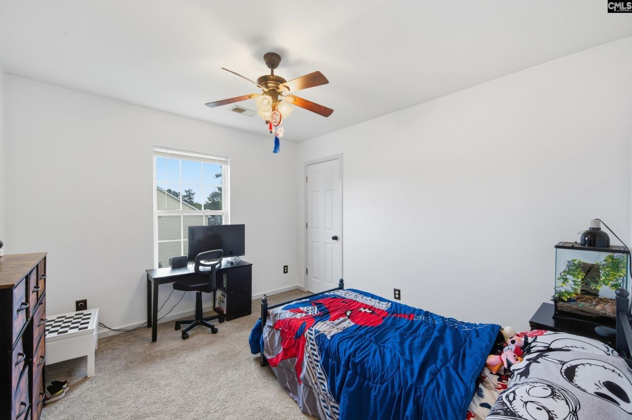 492 Denman Loop Photo 28