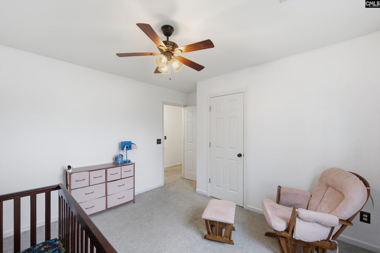 492 Denman Loop Photo 29