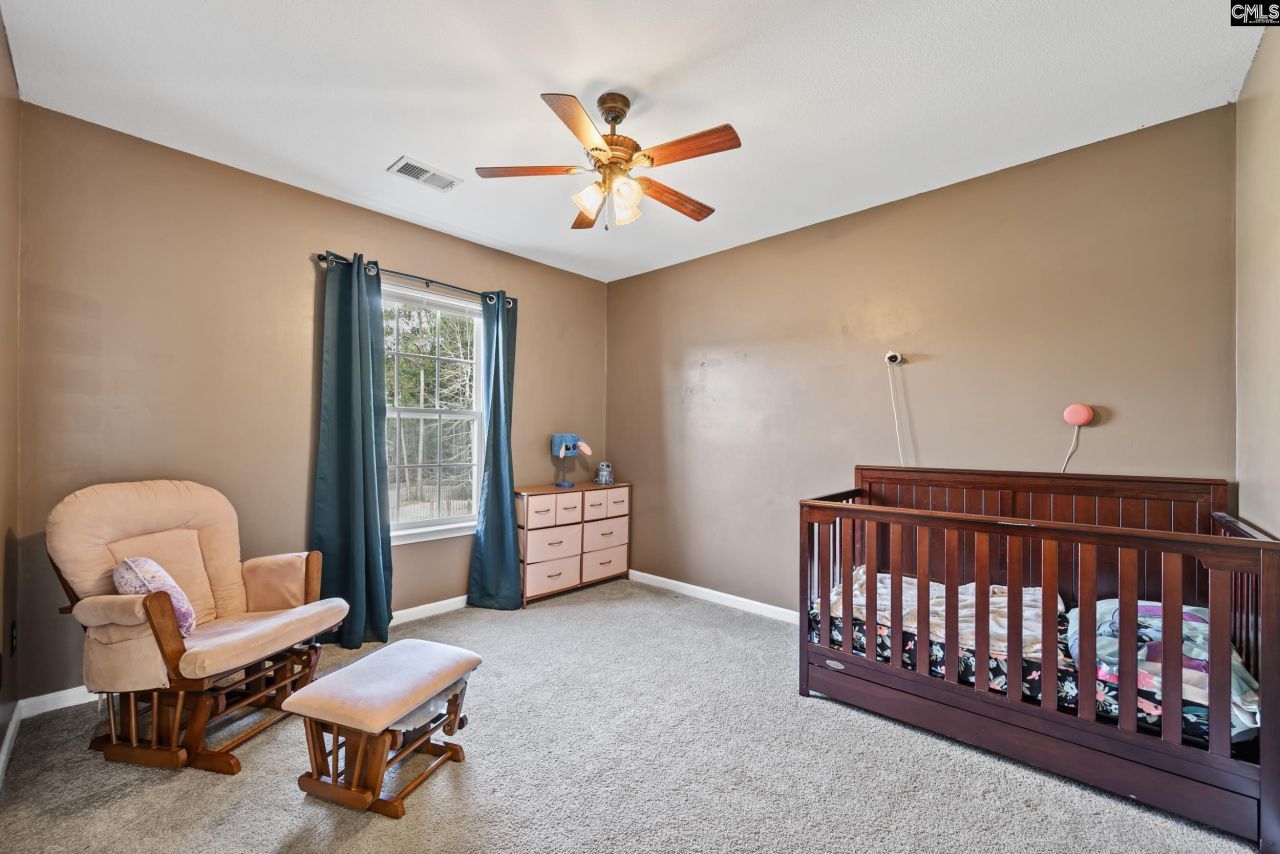 492 Denman Loop Photo 29