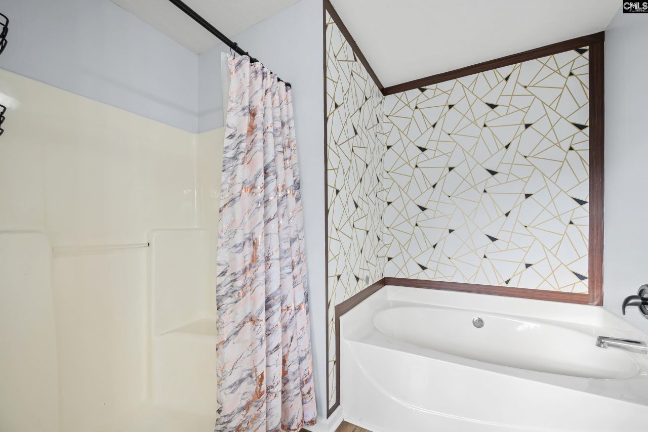 492 Denman Loop Photo 30