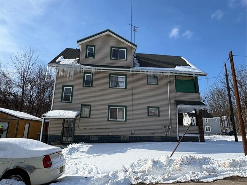 628 Bellevue Avenue, Akron, OH 44307 Photo 2