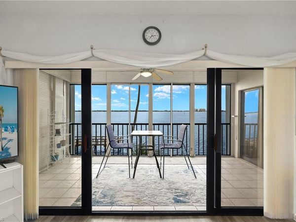 1901 Clifford ST, Unit 202, FORT MYERS, FL 33901