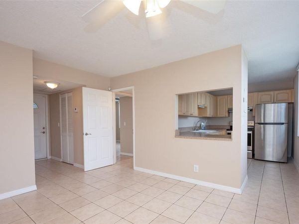 9441 Evergreen Pl, Unit 401, Davie, FL 33324