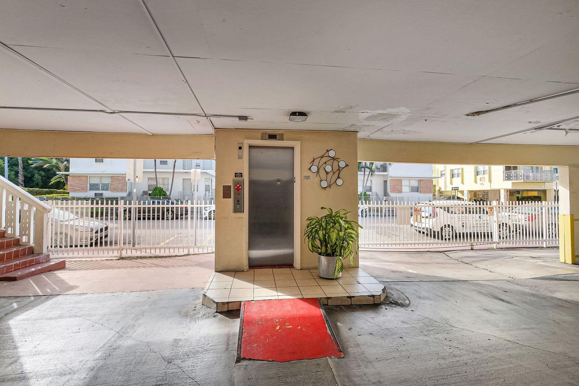 900 Euclid Avenue, Unit 8, Miami Beach, FL 33139 Photo