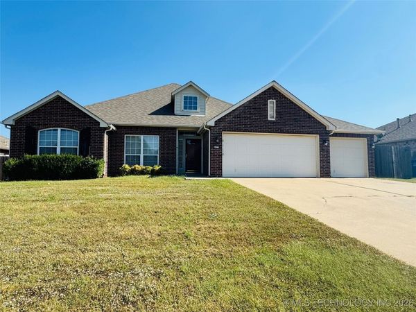 4425 S 199th East Avenue, Broken Arrow, OK 74014