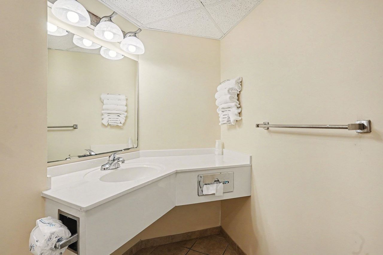 2501 S Ocean Blvd.  Photo 15