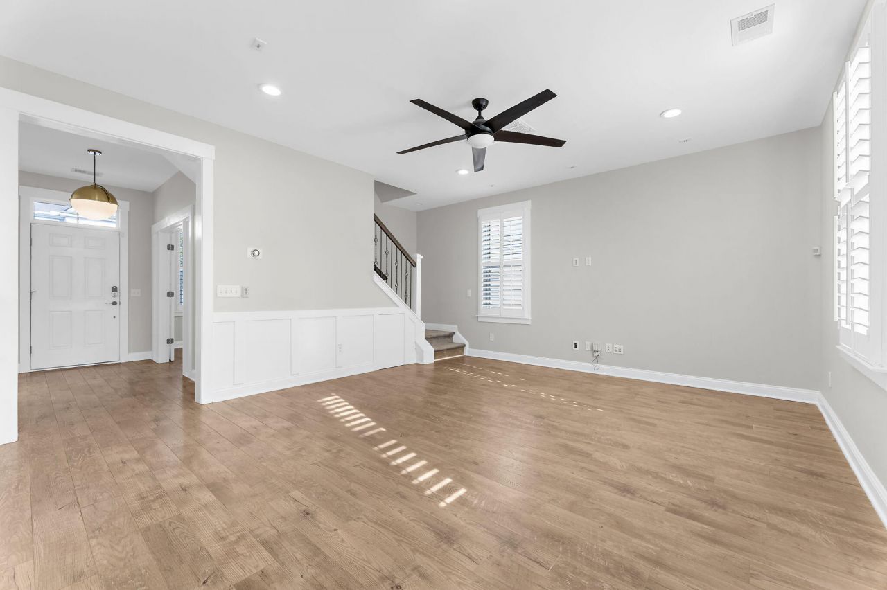 1718 Winfield Way Photo 16