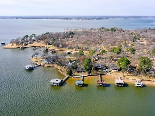 113 Crestwood Circle, Enchanted Oaks, TX 75156