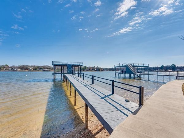 113 Crestwood Circle , Enchanted Oaks, TX 75156