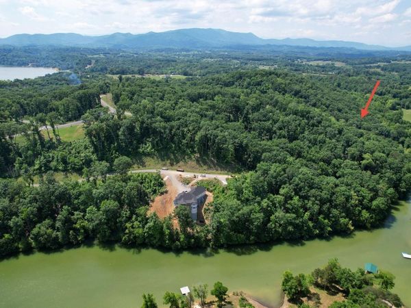 102 Ridgeline Trail, Dandridge, TN 37725