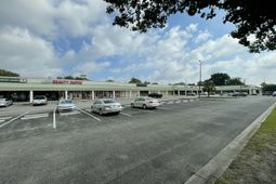 2000 Mcmillan Avenue photo 4