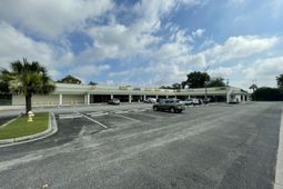 2000 Mcmillan Avenue photo 4