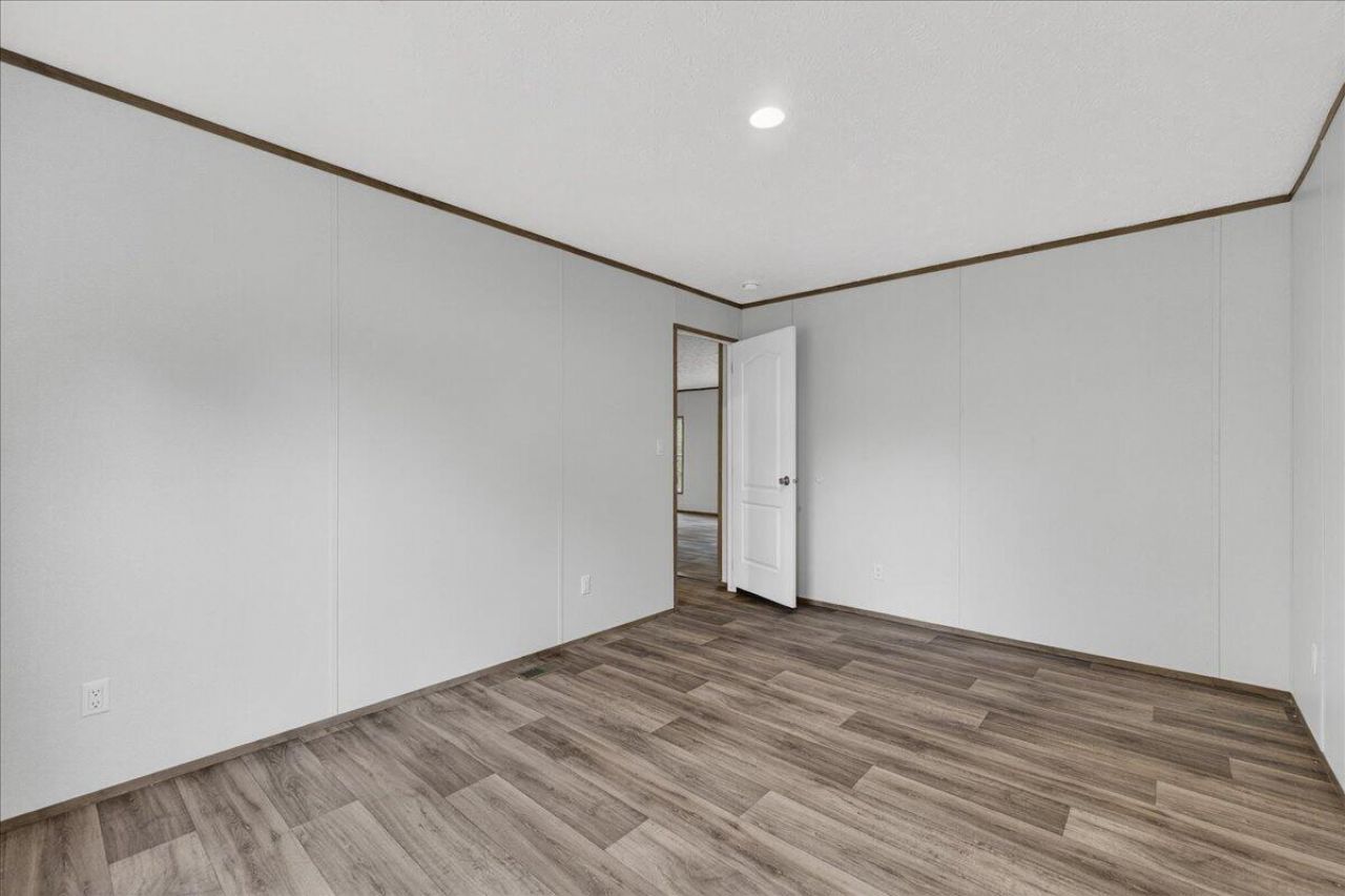 212 Saturn Lane Photo 25