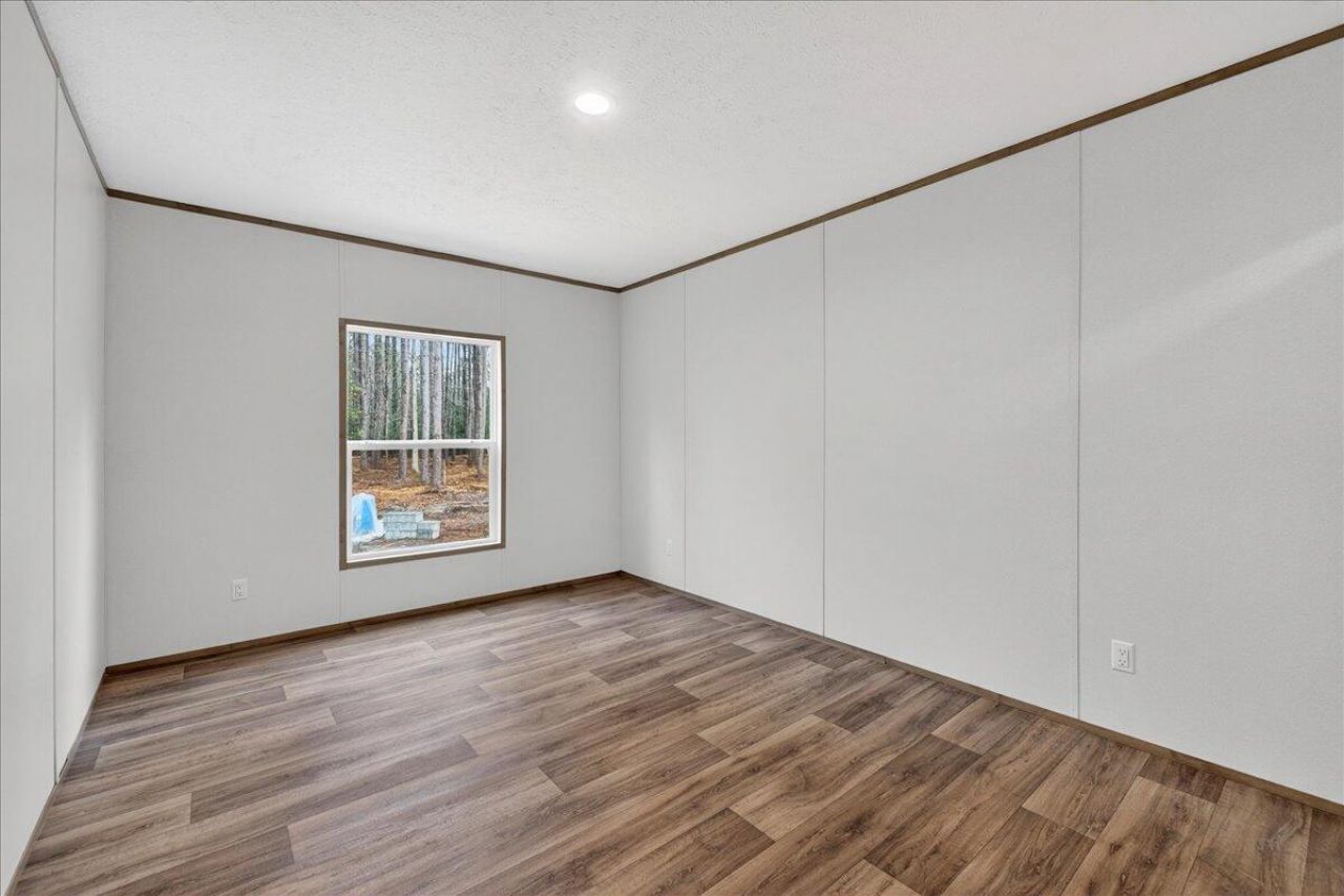 212 Saturn Lane Photo 27