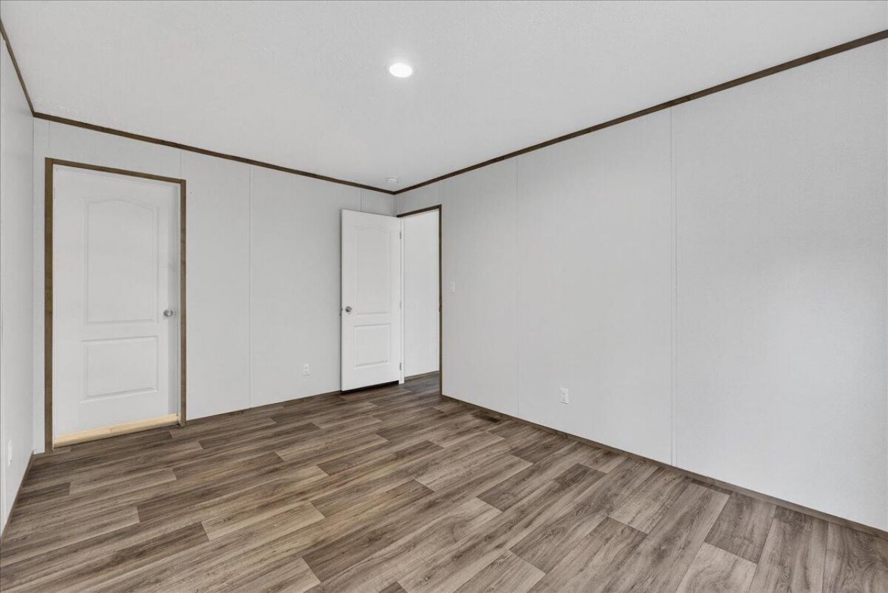 212 Saturn Lane Photo 28