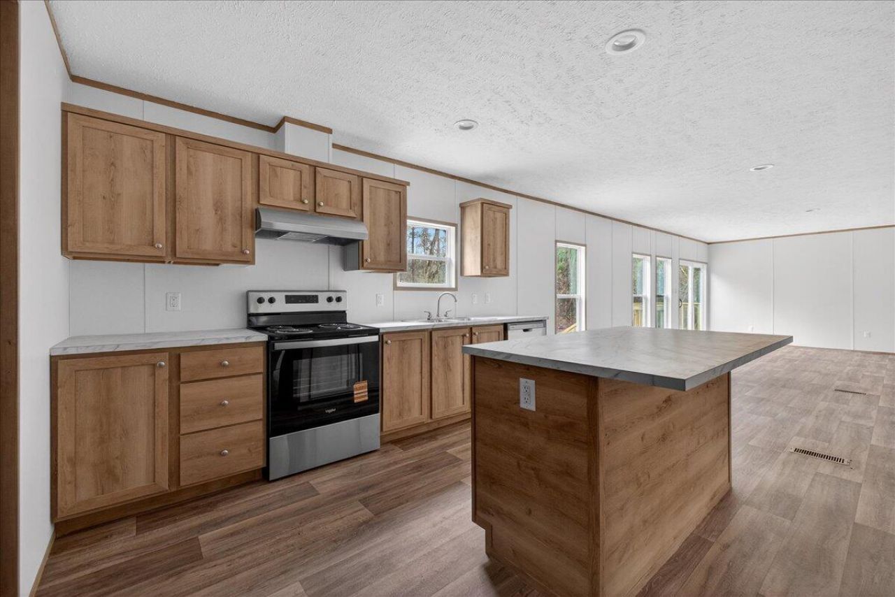 224 Cripple Creek Lane Photo 12