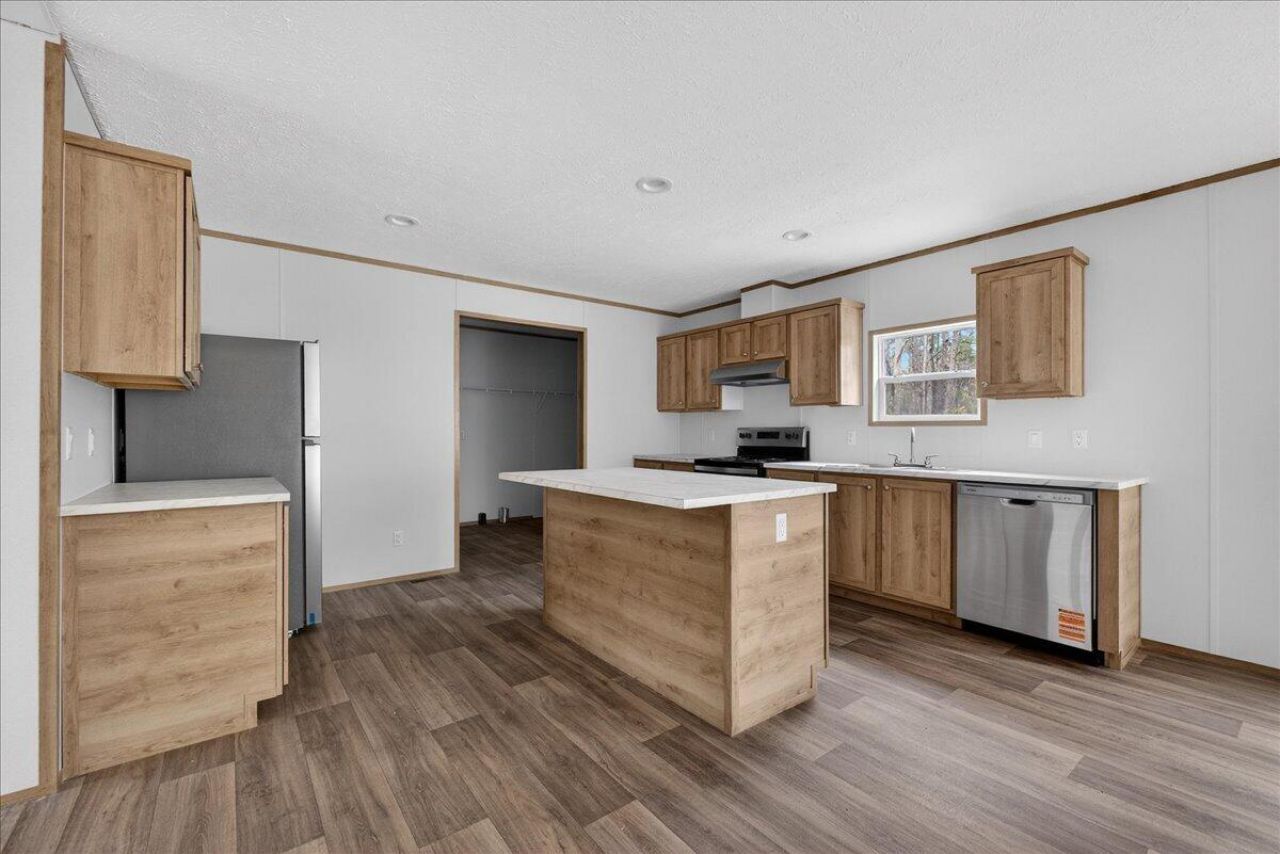 224 Cripple Creek Lane Photo 9