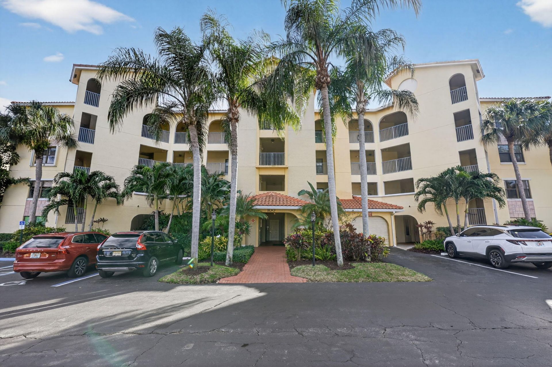 100 Uno Lago Drive, Unit 103, Juno Beach, FL 33408 Photo