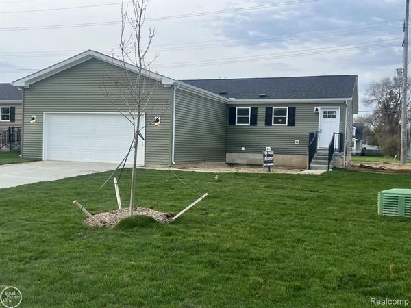 4213 Sugar Maple Run, Flint, MI 48506