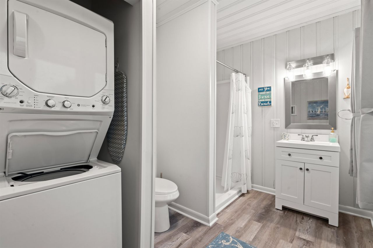 304 23rd Ave. N Photo 11