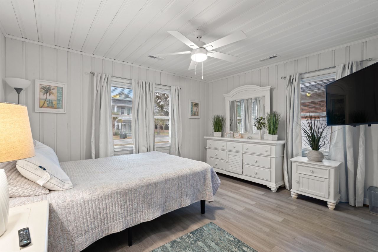 304 23rd Ave. N Photo 12