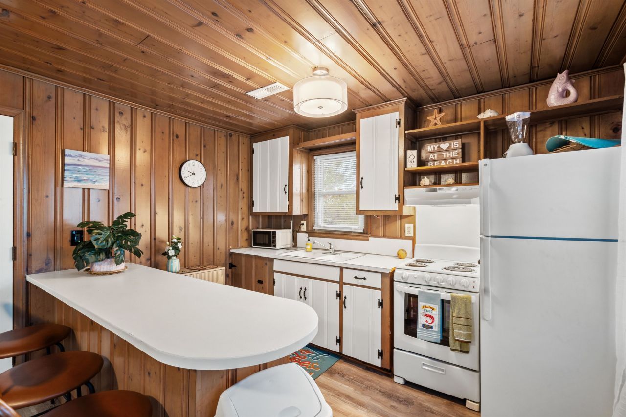 304 23rd Ave. N Photo 17