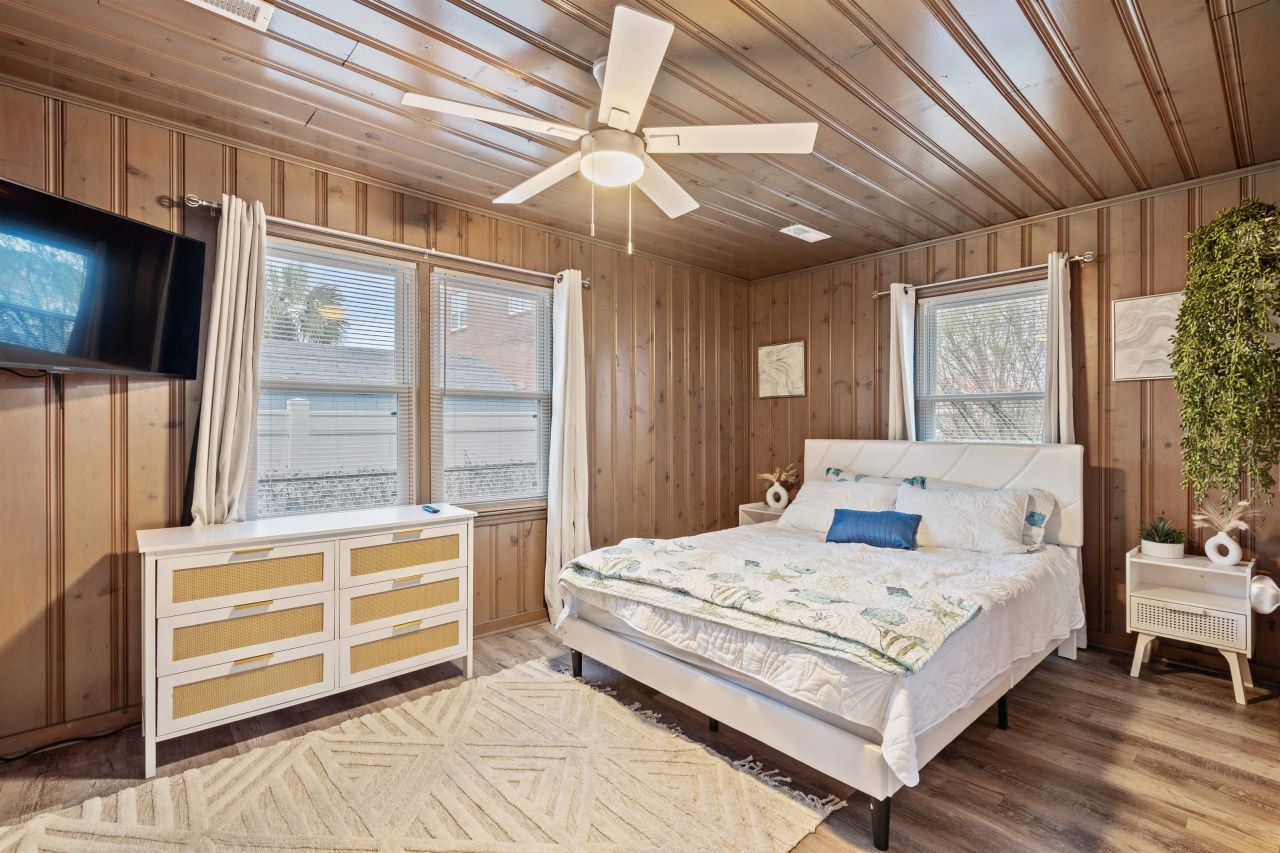 304 23rd Ave. N Photo 21