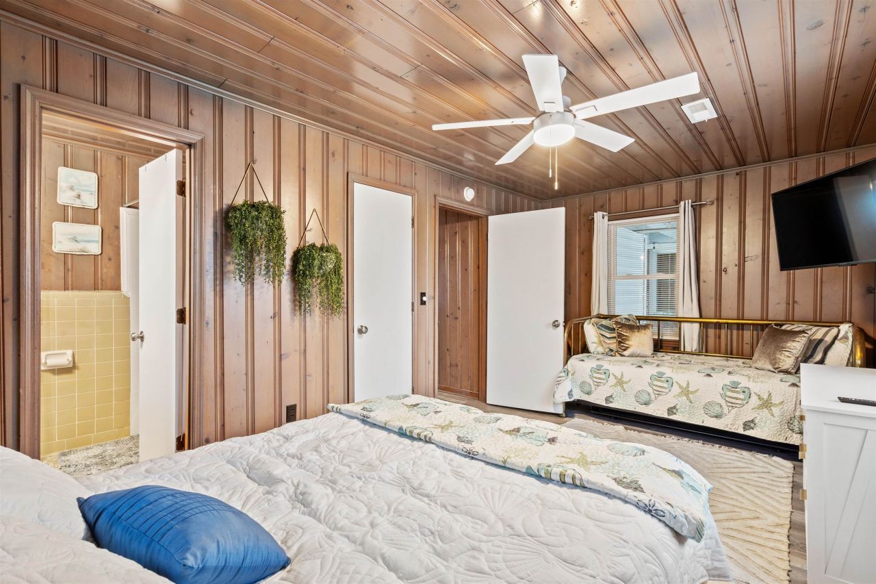 304 23rd Ave. N Photo 22