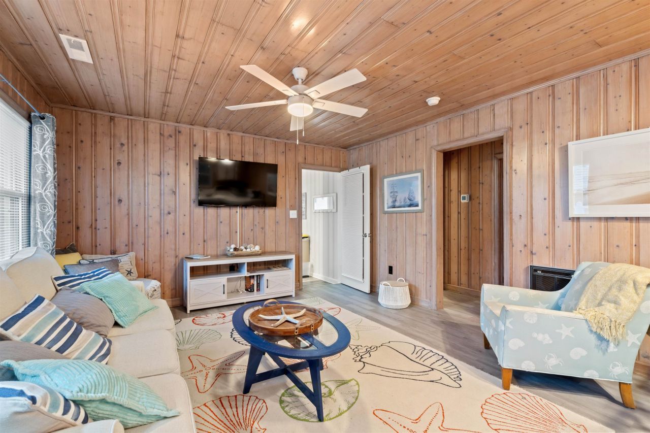 304 23rd Ave. N Photo 8