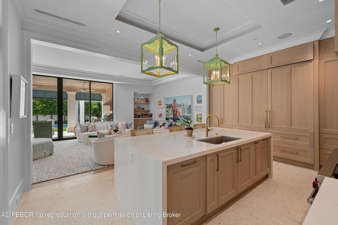 218 Brazilian Avenue, Unit *, Palm Beach, FL 33480 Photo