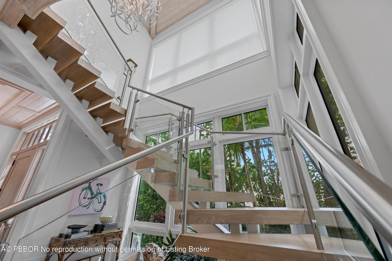 218 Brazilian Avenue, Unit *, Palm Beach, FL 33480 Photo