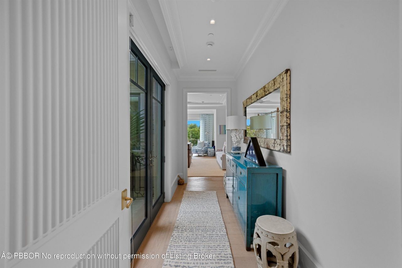 218 Brazilian Avenue, Unit *, Palm Beach, FL 33480 Photo