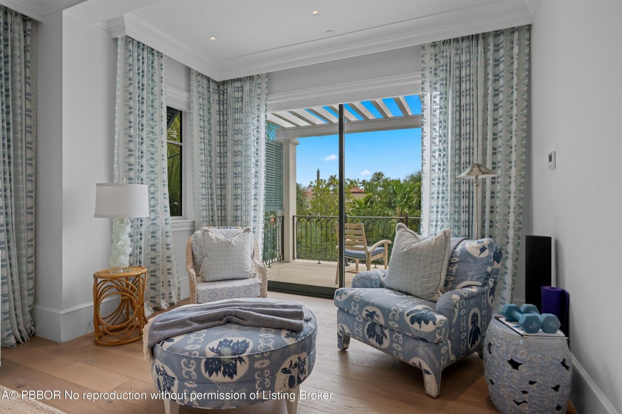 218 Brazilian Avenue, Unit *, Palm Beach, FL 33480 Photo