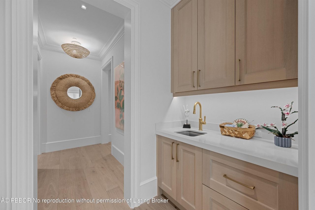 218 Brazilian Avenue, Unit *, Palm Beach, FL 33480 Photo