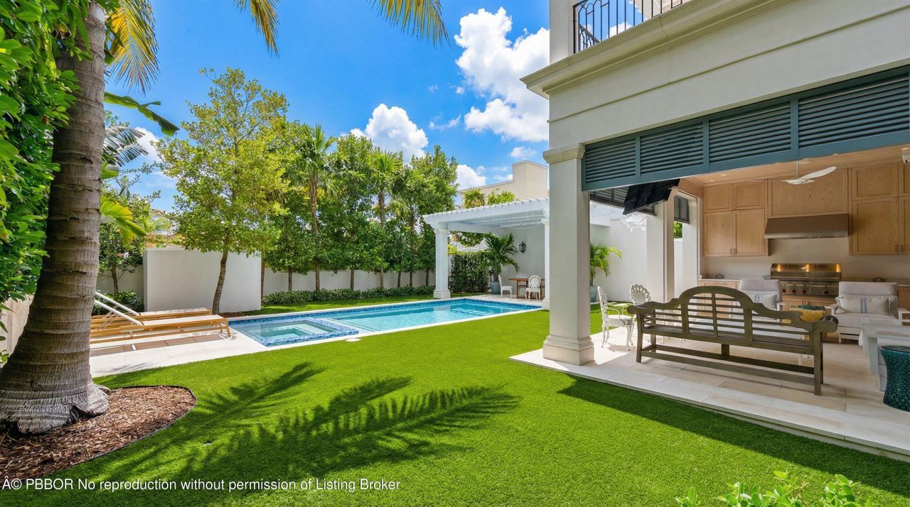 218 Brazilian Avenue, Unit *, Palm Beach, FL 33480 Photo