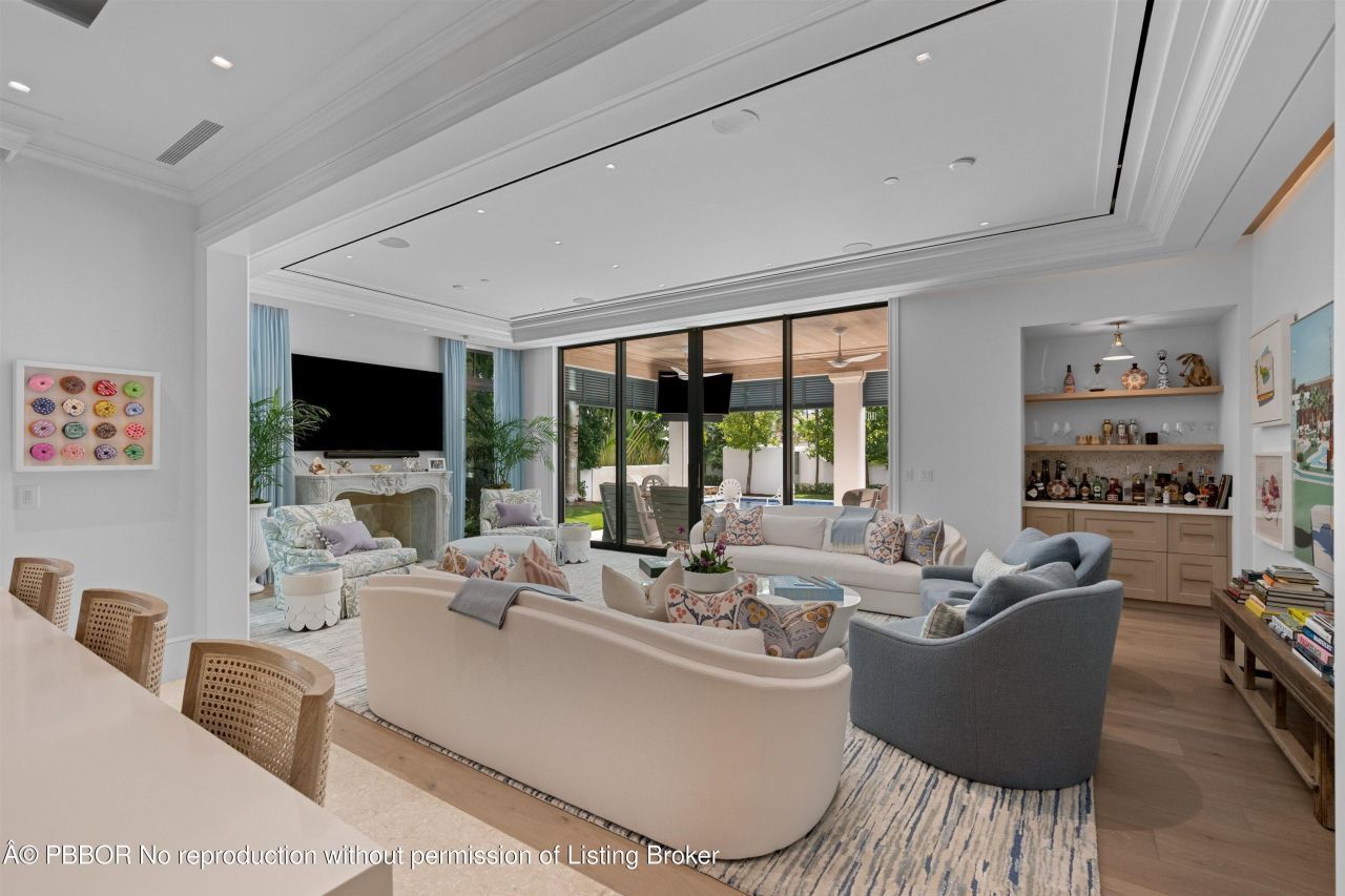 218 Brazilian Avenue, Unit *, Palm Beach, FL 33480 Photo