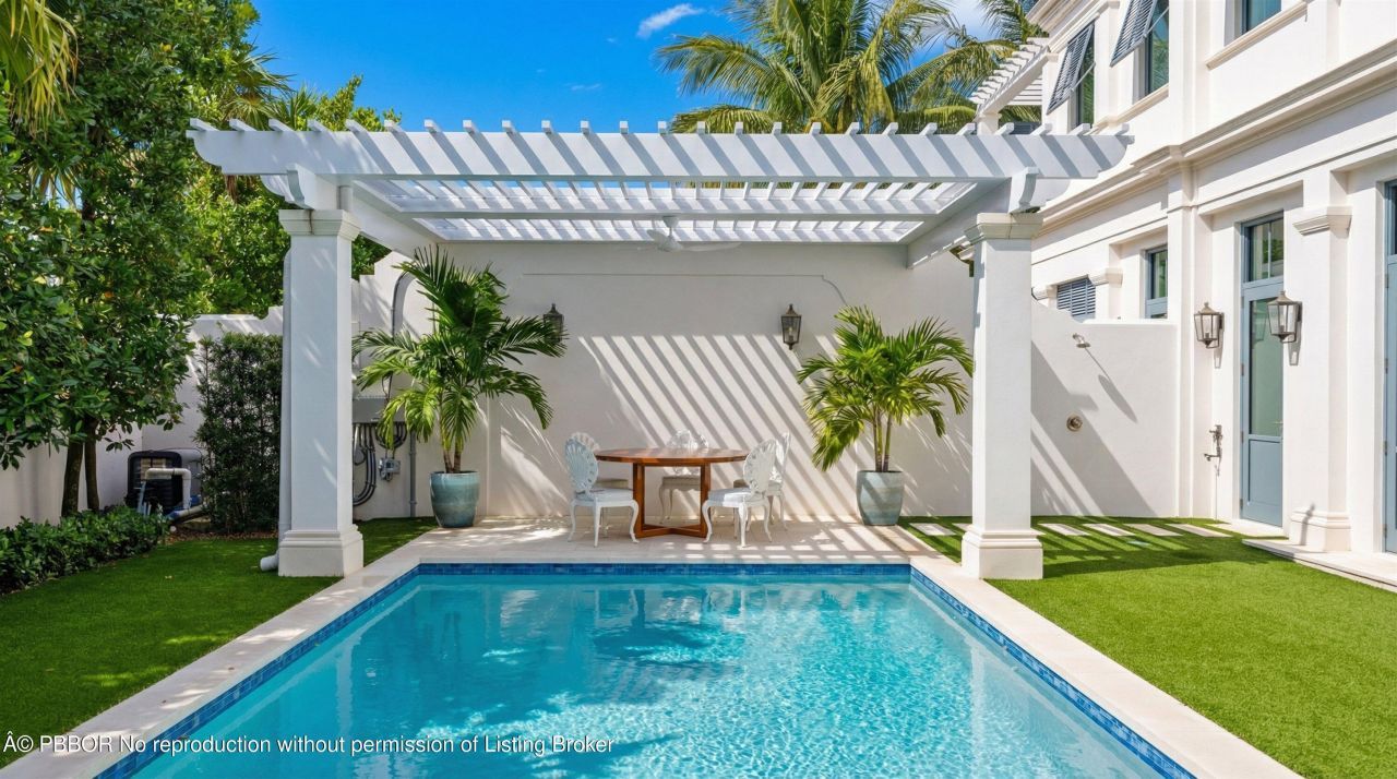 218 Brazilian Avenue, Unit *, Palm Beach, FL 33480 Photo