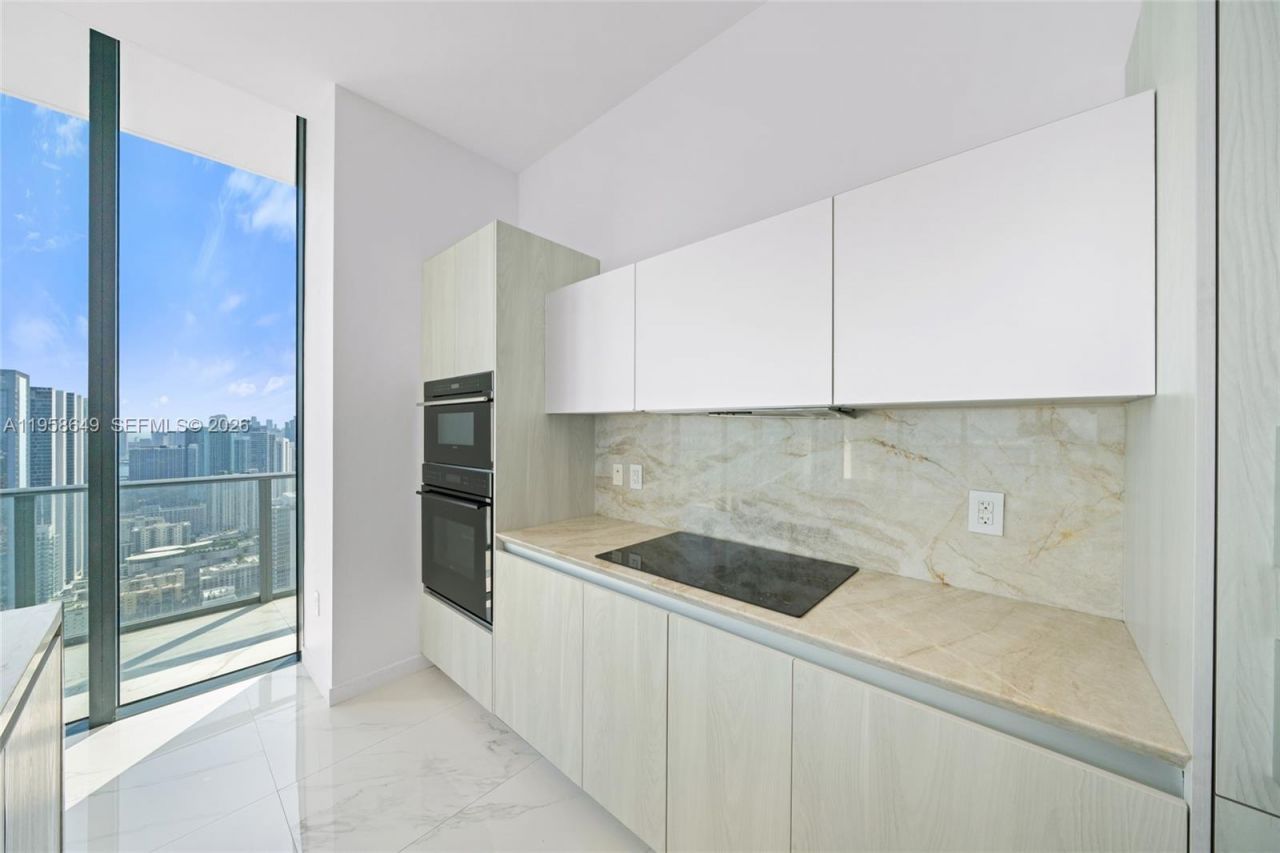 480 NE 31st St, Unit PH5101, Miami, FL 33137 Photo