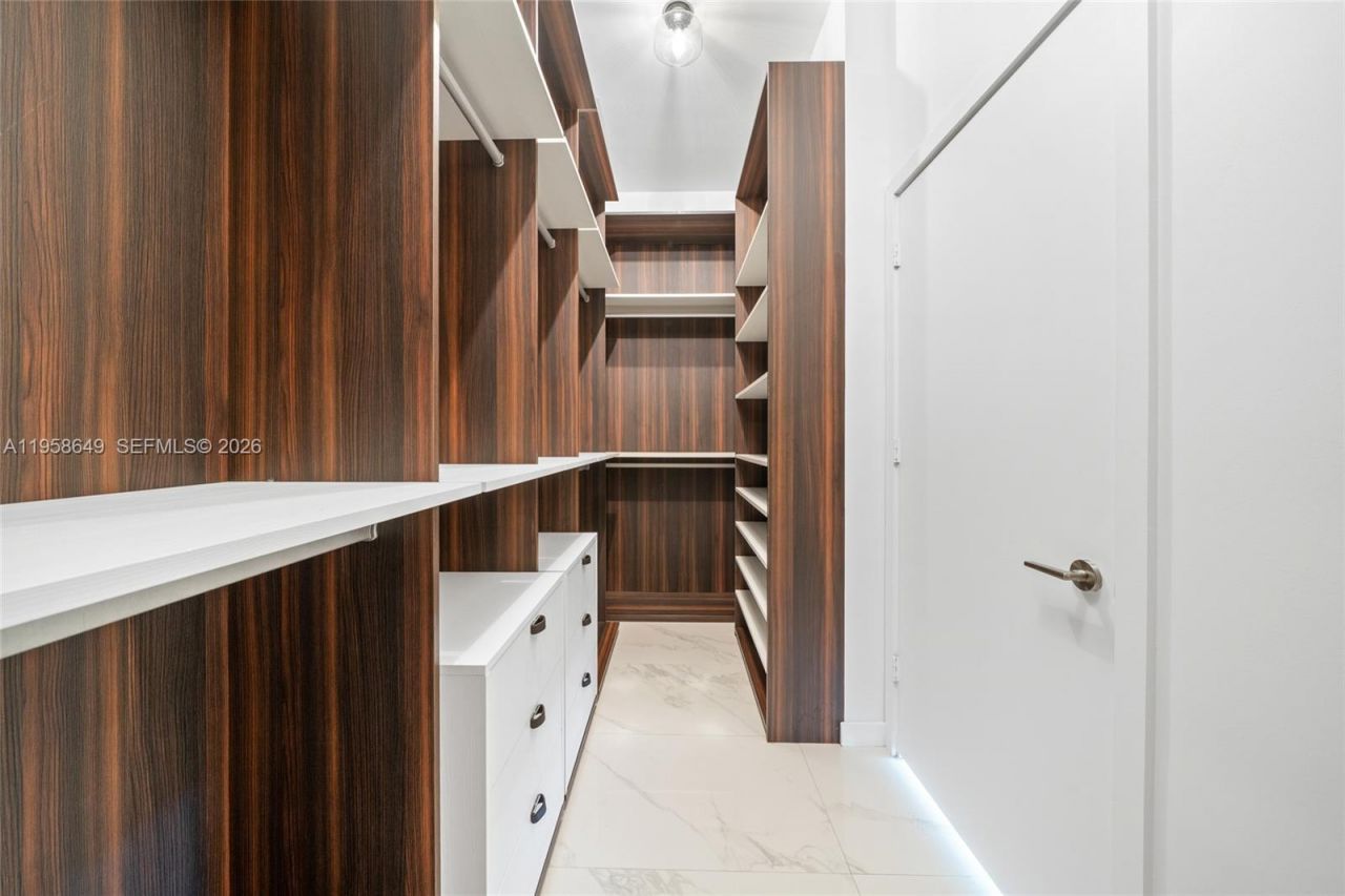 480 NE 31st St, Unit PH5101, Miami, FL 33137 Photo