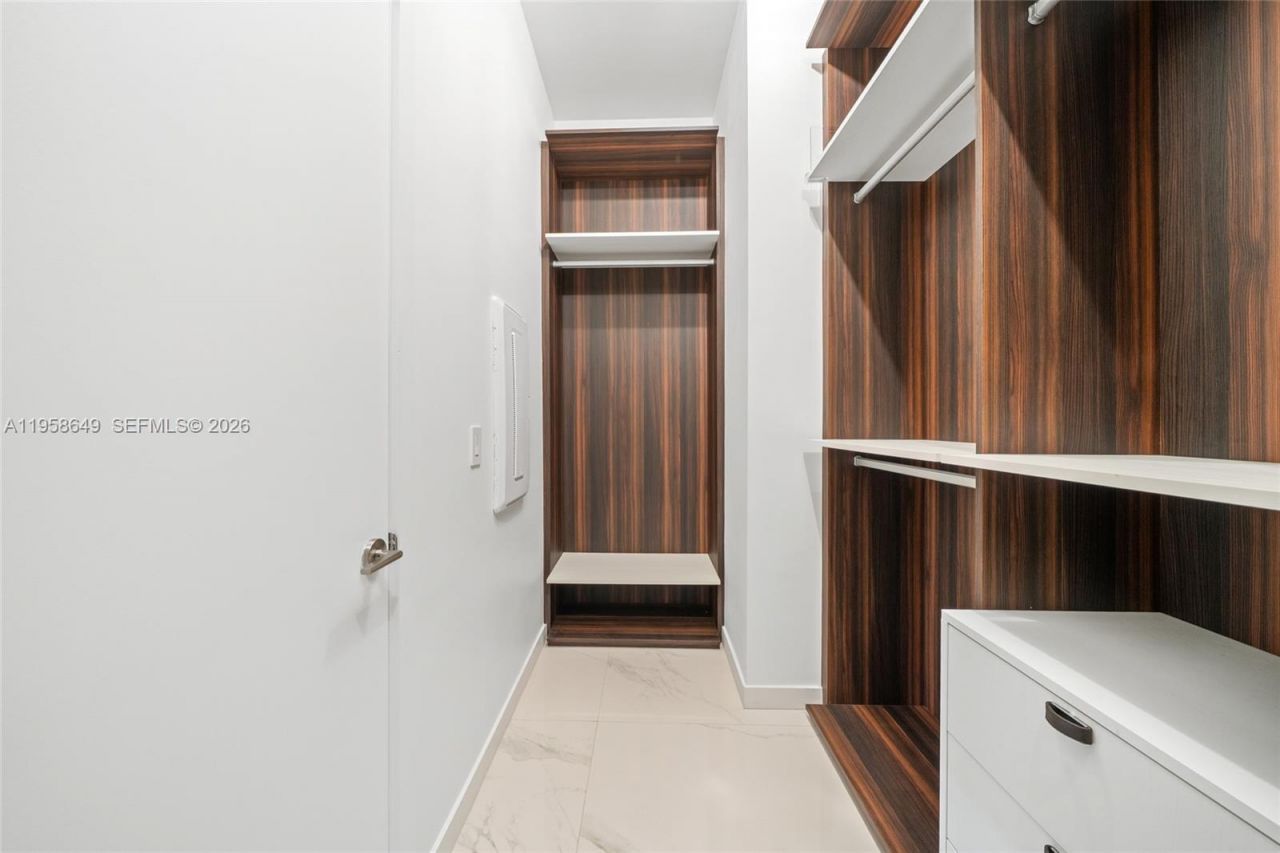 480 NE 31st St, Unit PH5101, Miami, FL 33137 Photo