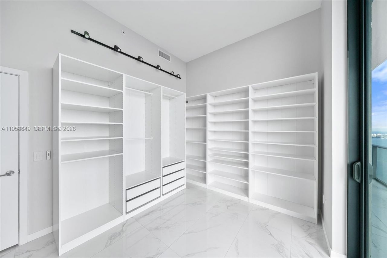 480 NE 31st St, Unit PH5101, Miami, FL 33137 Photo