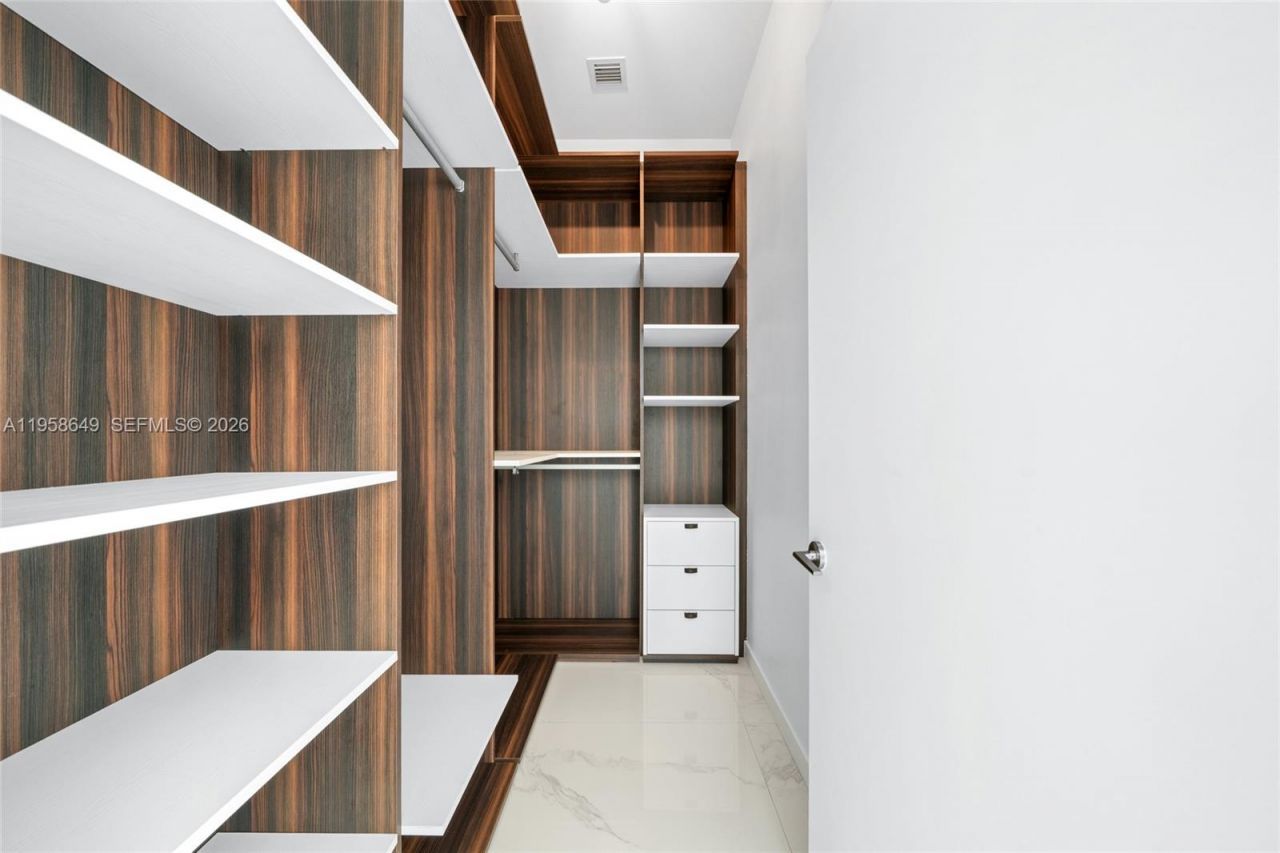 480 NE 31st St, Unit PH5101, Miami, FL 33137 Photo