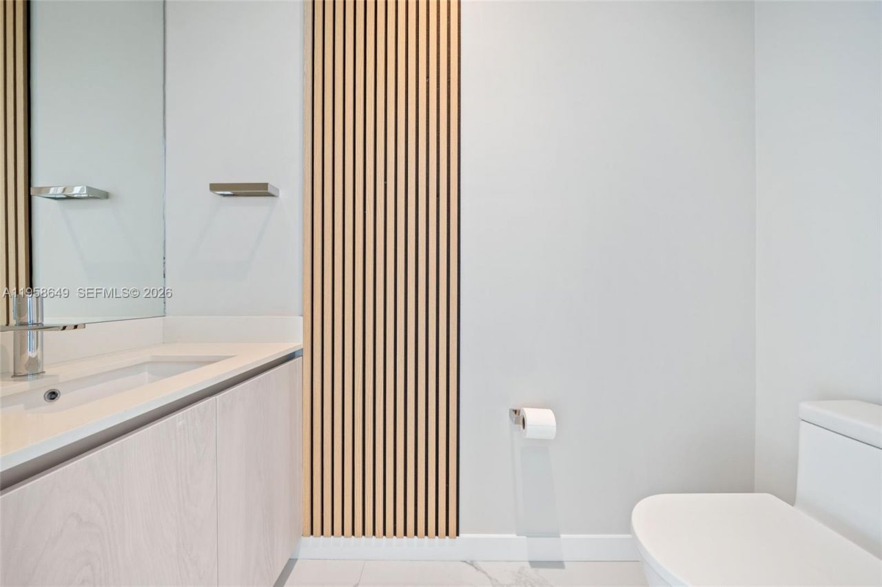 480 NE 31st St, Unit PH5101, Miami, FL 33137 Photo