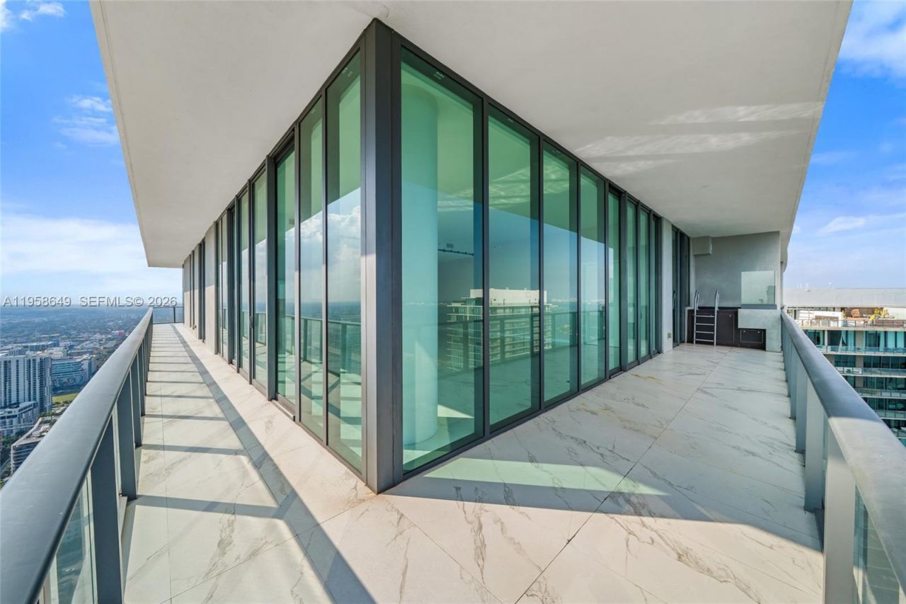 480 NE 31st St, Unit PH5101, Miami, FL 33137 Photo