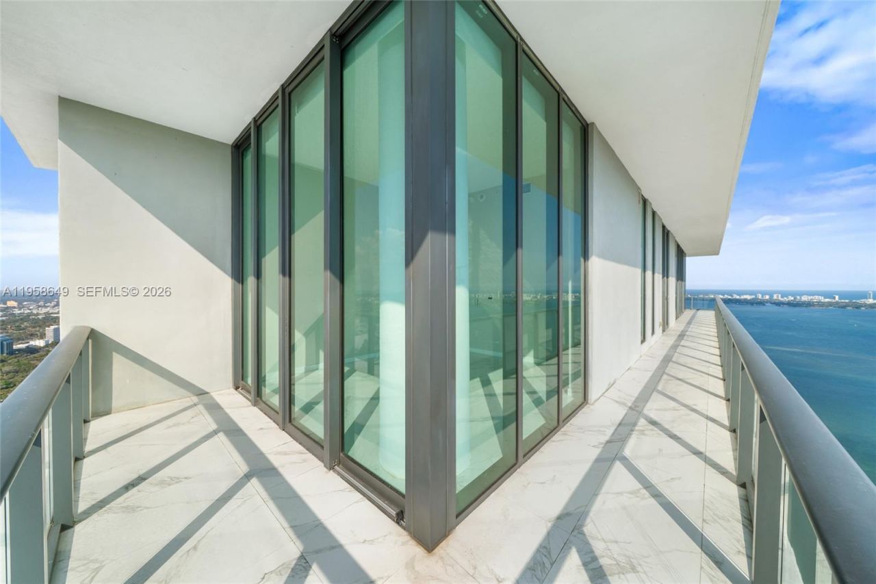 480 NE 31st St, Unit PH5101, Miami, FL 33137 Photo