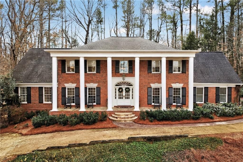 1735 Winterthur Close Nw, Sandy Springs, GA 30328 Main Photo