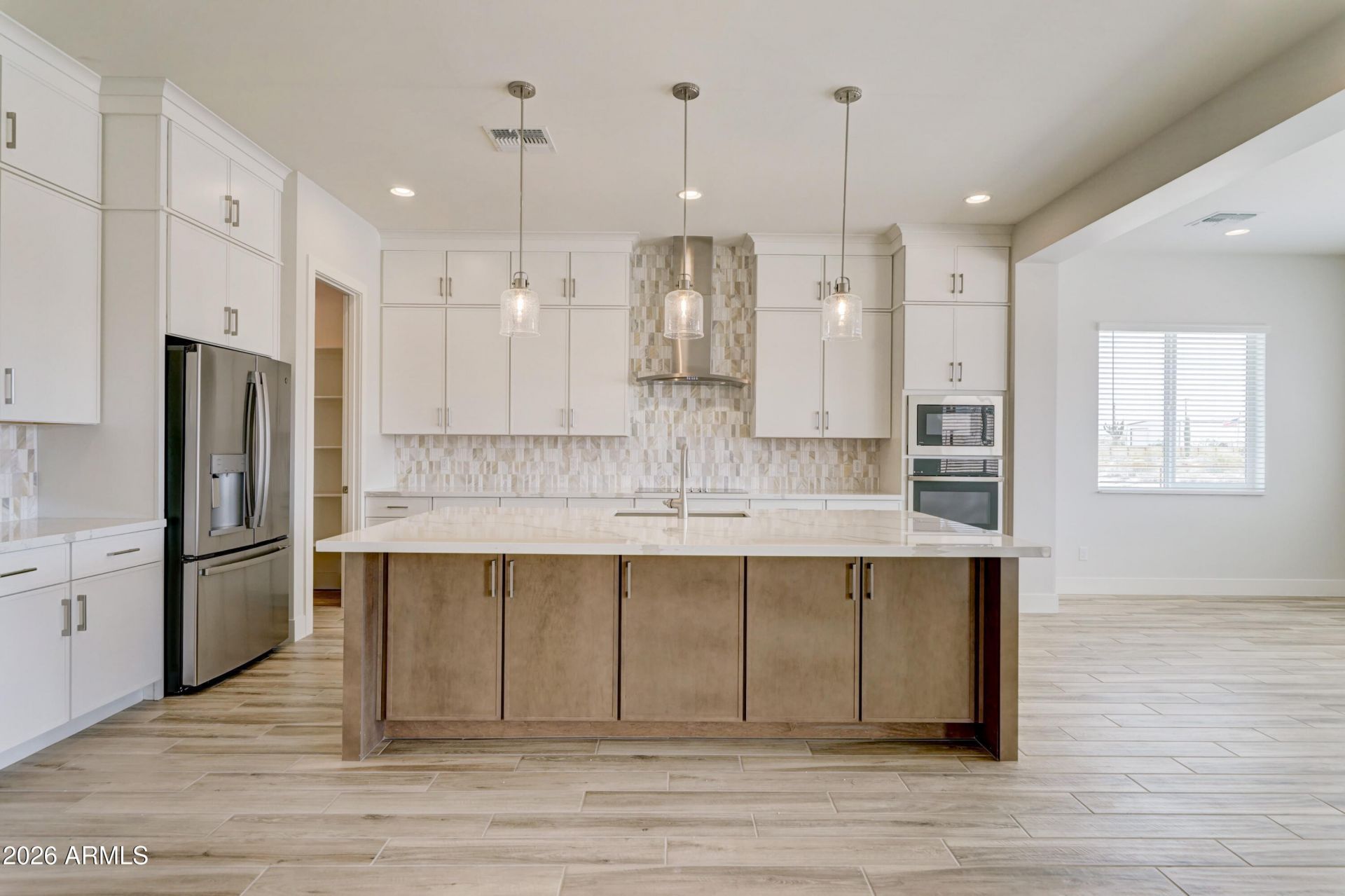 4075 W Silverdale Road, San Tan Valley, AZ 85144 Main Photo