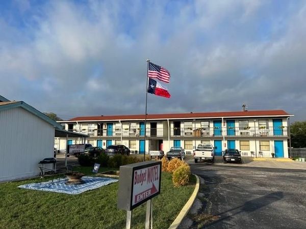 1157 W Bypass 287 , Alvord, TX 76255